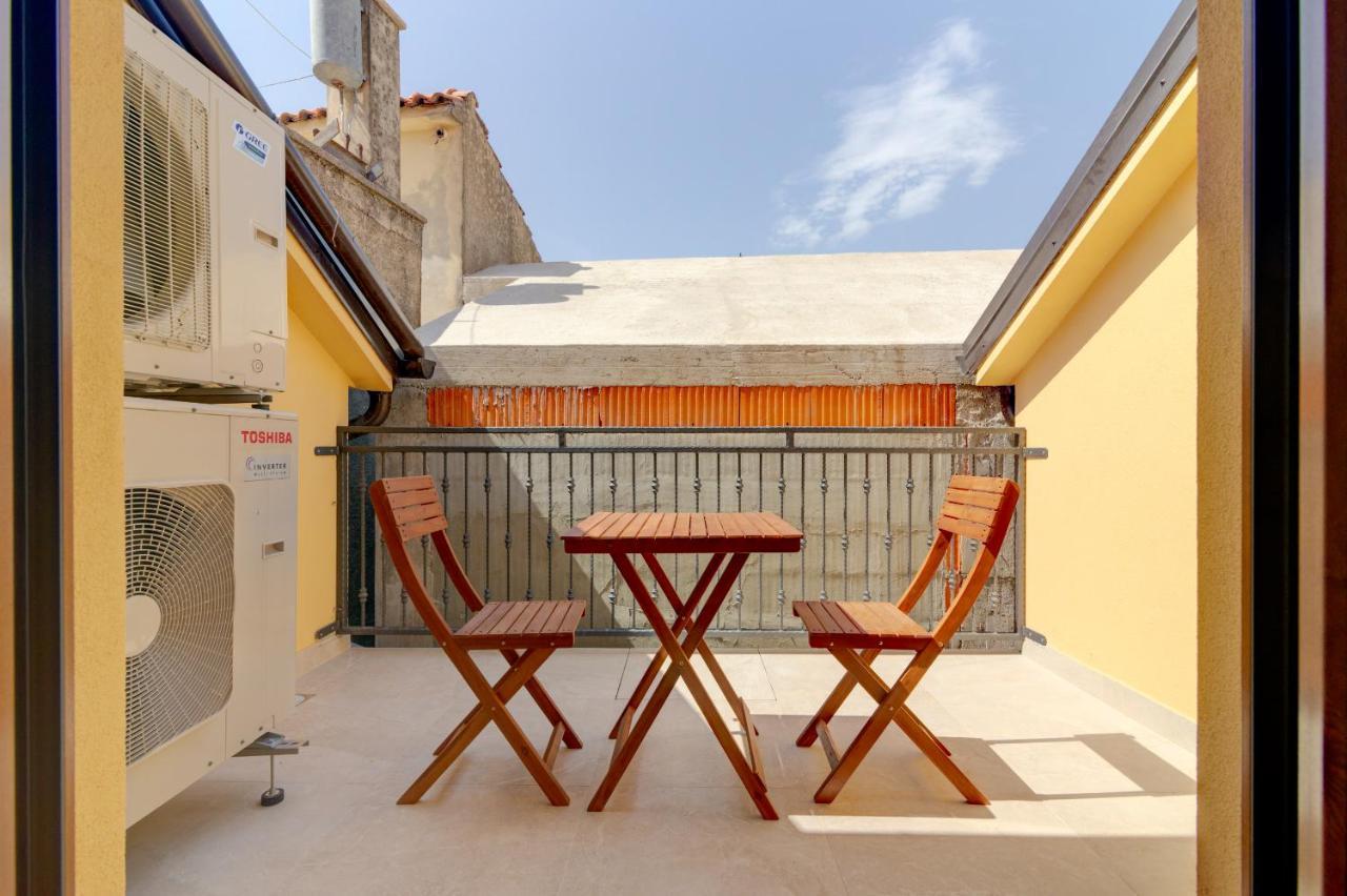 Rote Zora Apartment Сен Екстериор снимка