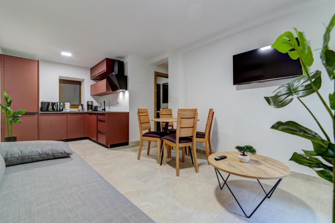 Rote Zora Apartment Сен Екстериор снимка