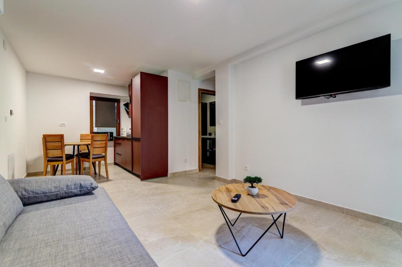 Rote Zora Apartment Сен Екстериор снимка