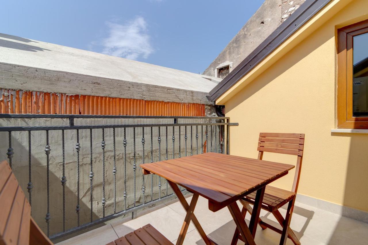 Rote Zora Apartment Сен Екстериор снимка