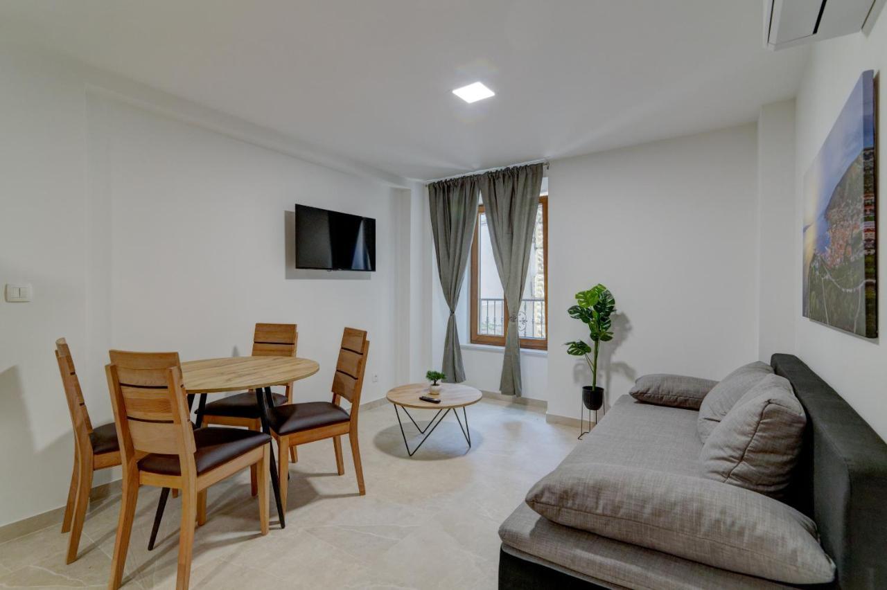 Rote Zora Apartment Сен Екстериор снимка