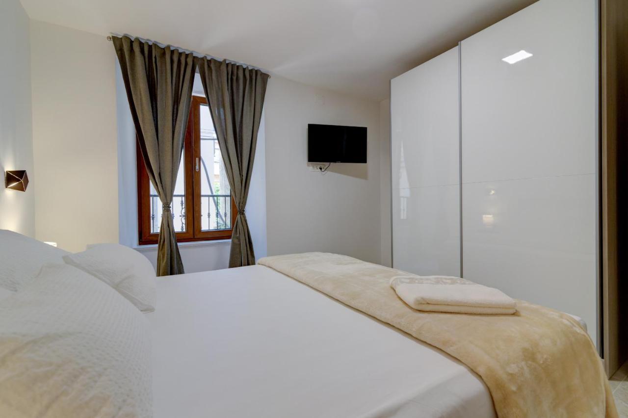 Rote Zora Apartment Сен Екстериор снимка