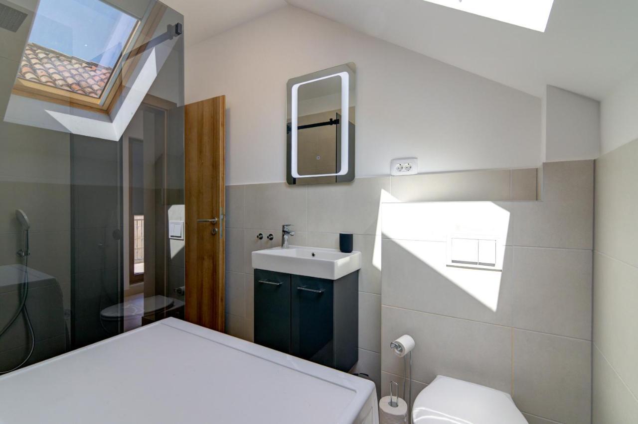 Rote Zora Apartment Сен Екстериор снимка